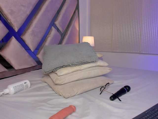 Gisell-Montoy live cam on BongaCams
