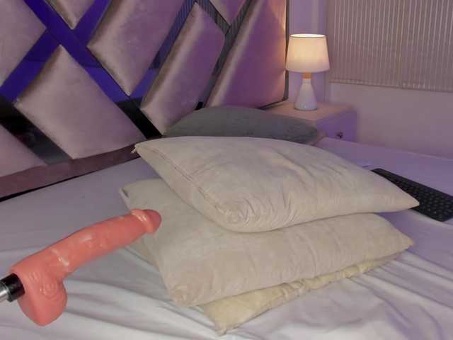 Gisell-Montoy live cam on BongaCams