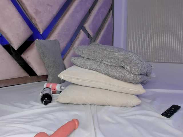 Gisell-Montoy live cam on BongaCams