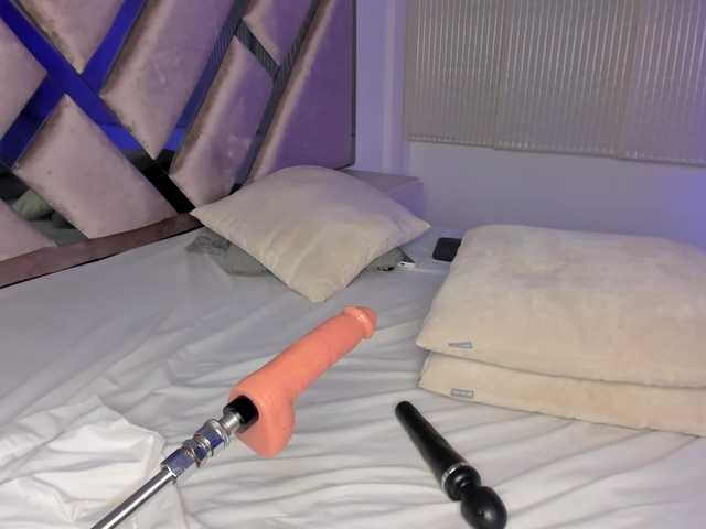 Gisell-Montoy live cam