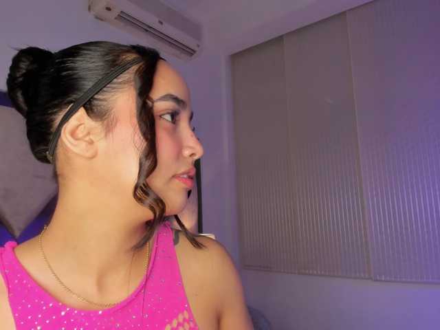 Gisell-Montoy live cam on BongaCams