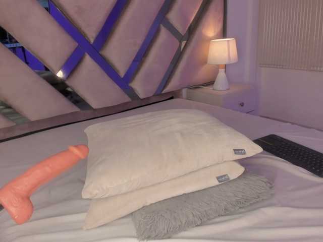 Gisell-Montoy live cam preview