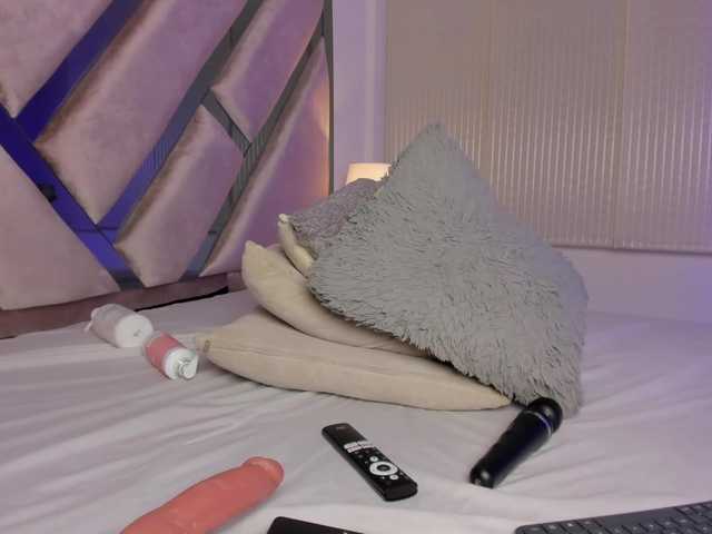 Gisell-Montoy live cam on BongaCams