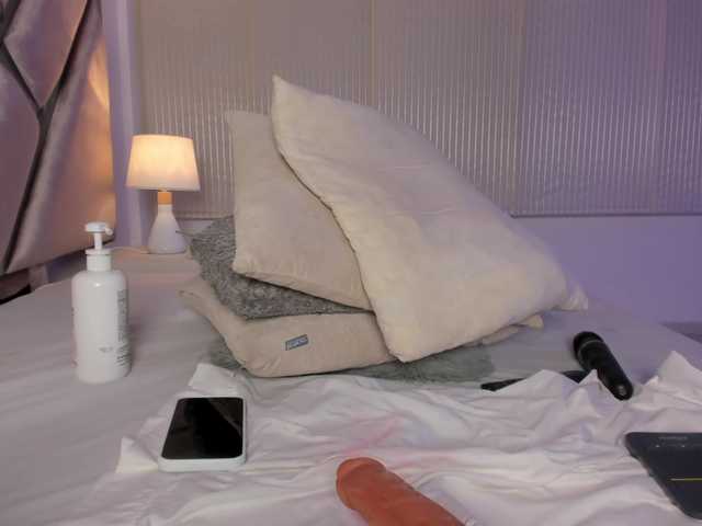Gisell-Montoy live cam on BongaCams