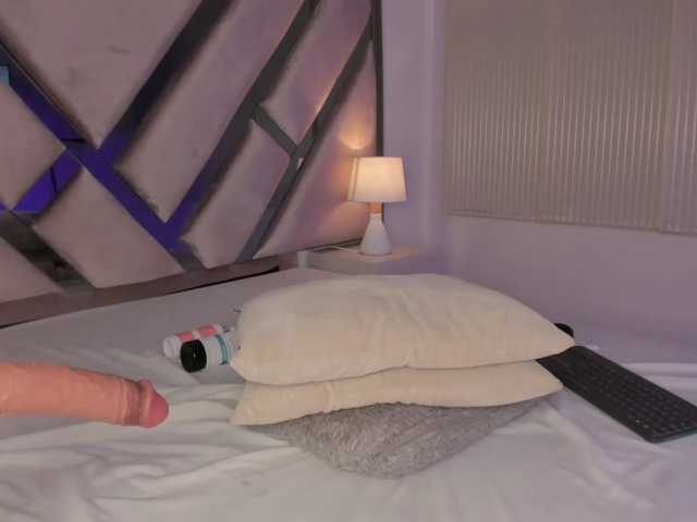 Gisell-Montoy live cam