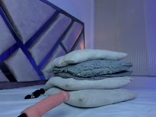 Gisell-Montoy live cam on BongaCams