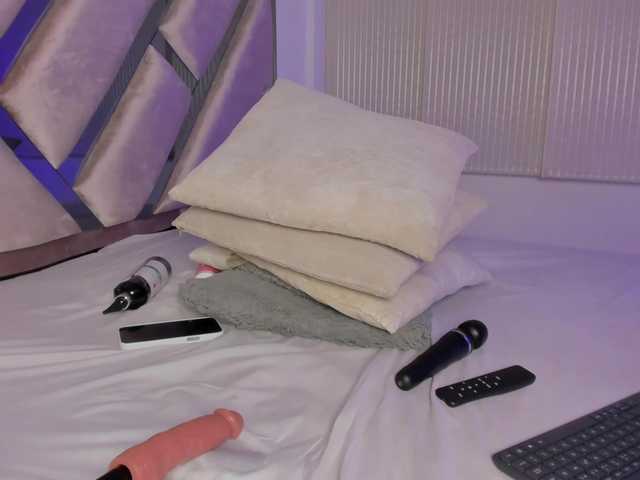 Gisell-Montoy live cam on BongaCams
