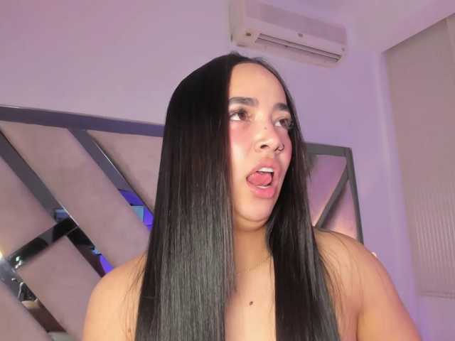 Gisell-Montoy live cam on BongaCams