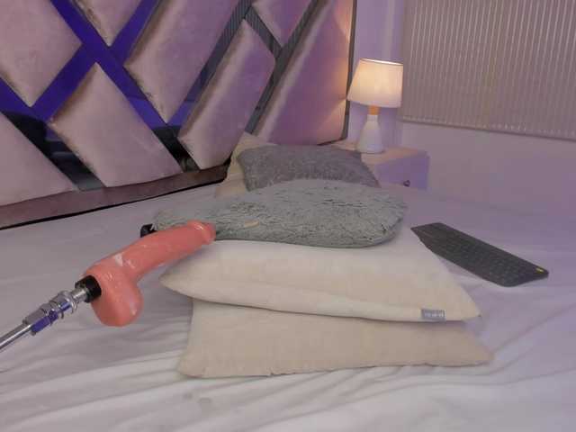 Gisell-Montoy live cam on BongaCams