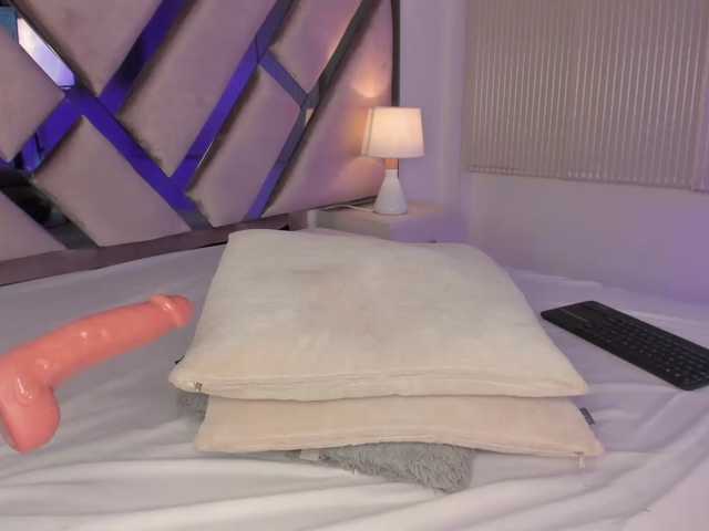 Gisell-Montoy live cam on BongaCams