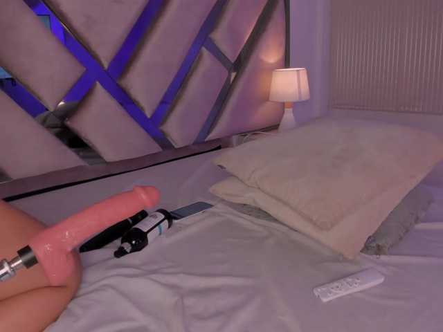 Gisell-Montoy live cam on BongaCams