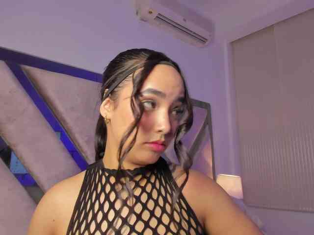 Gisell-Montoy webcam