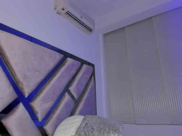 Gisell-Montoy webcam