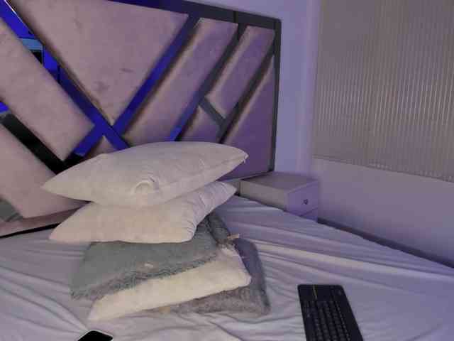 Gisell-Montoy webcam