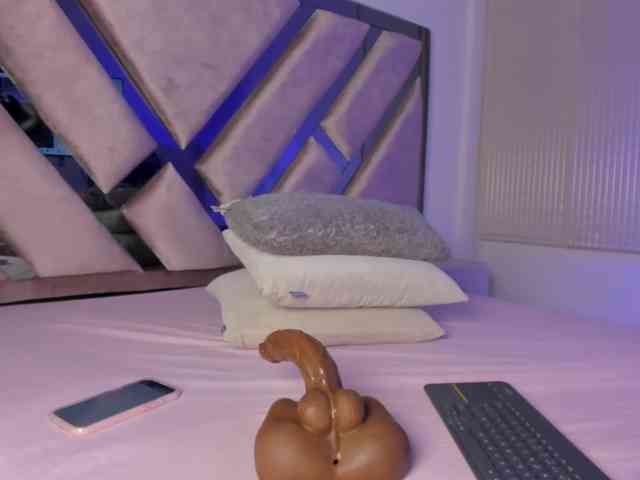 Gisell-Montoy webcam