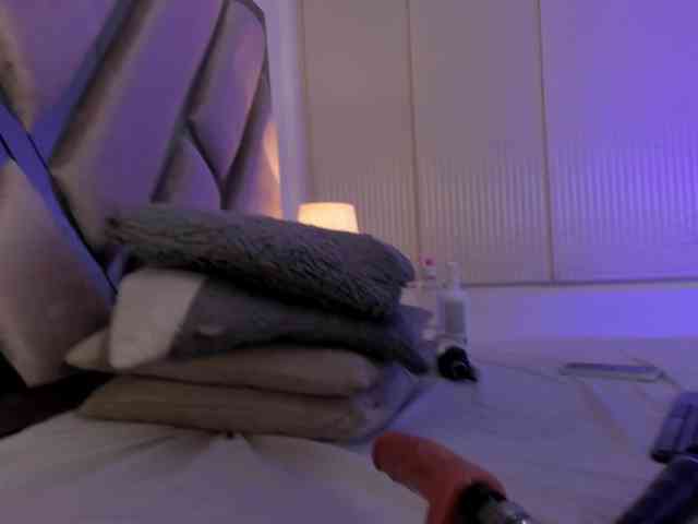 Gisell-Montoy webcam