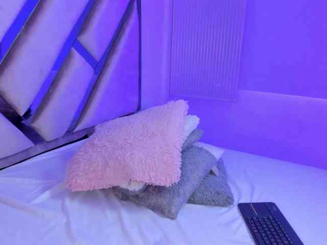 Gisell-Montoy webcam