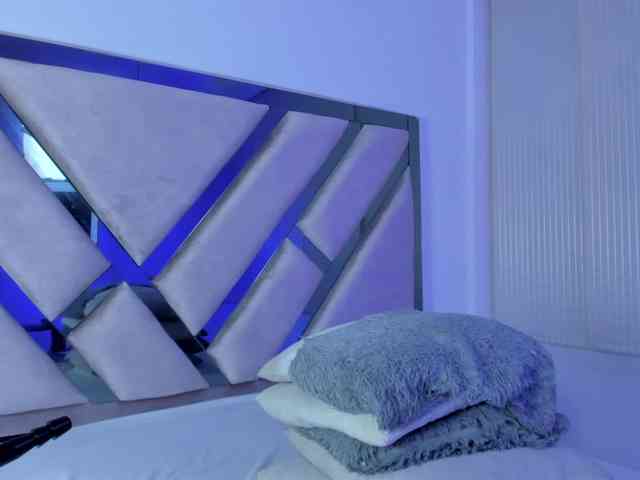 Gisell-Montoy webcam