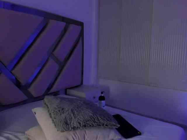 Gisell-Montoy webcam