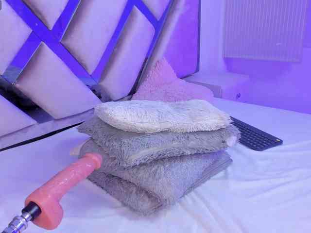 Gisell-Montoy webcam