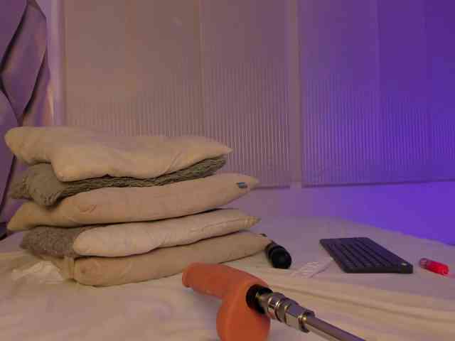 Gisell-Montoy webcam