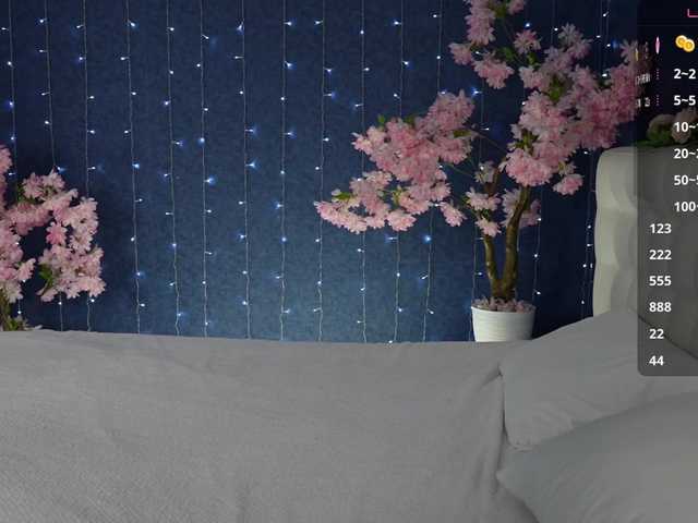 Mirror-Girl live cam on BongaCams