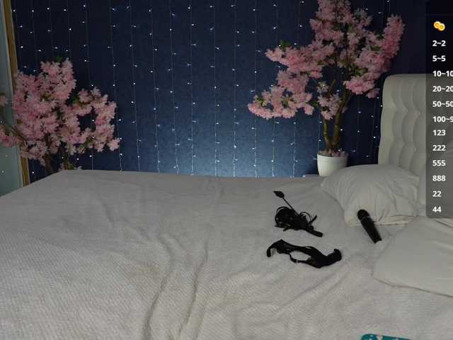 Mirror-Girl's BongaCams show and profile