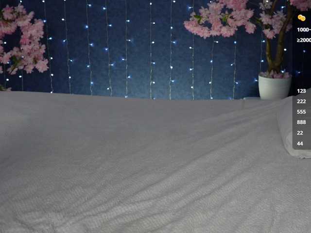 Mirror-Girl's BongaCams show and profile