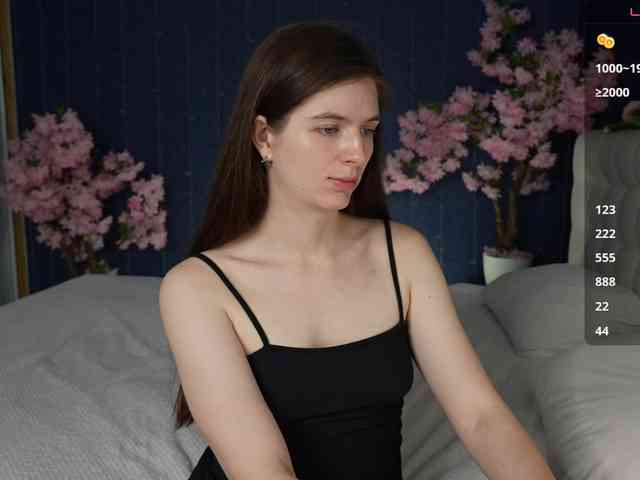 Model: Mirror-Girl