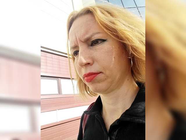 GLAMYR252 live cam on BongaCams