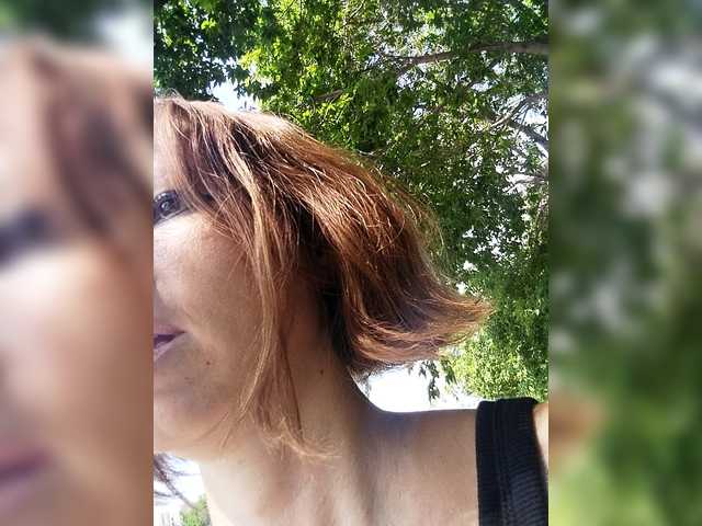 GLAMYR252 live cam on BongaCams