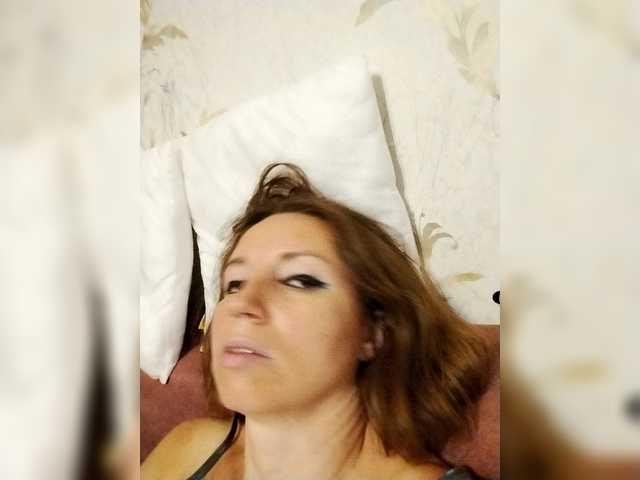 GLAMYR252 live cam on BongaCams
