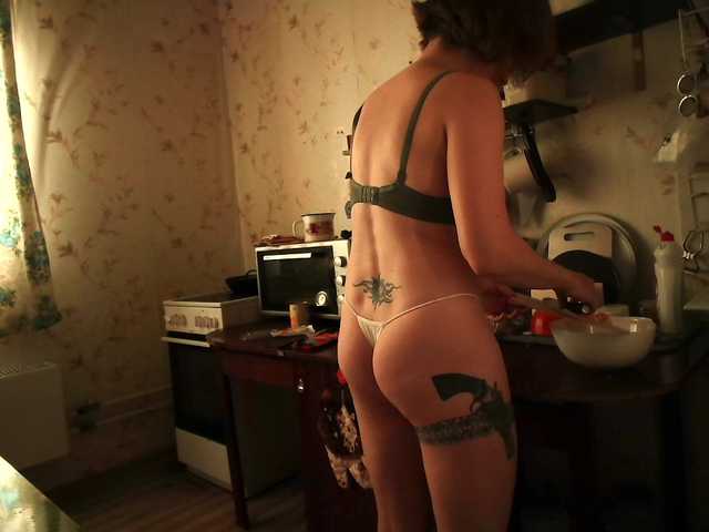 GLAMYR252 live cam on BongaCams