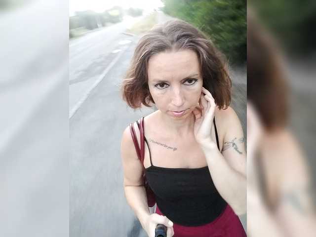GLAMYR252 live webcam show