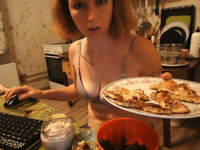 GLAMYR252 live cam on BongaCams