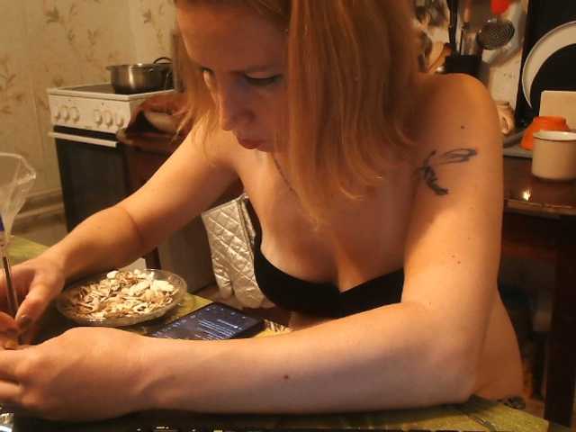 GLAMYR252 live cam on BongaCams