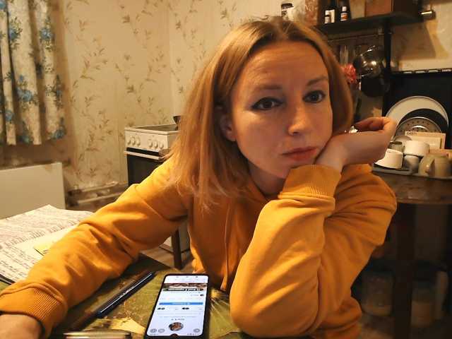 le modèle berry252 est en webcam porno dans un show sur le site bongacams, il possède les tags suivants: White/Caucasian,Redhead,Trimmed