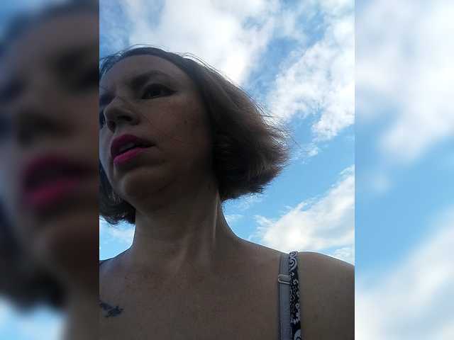 GLAMYR252 live cam on BongaCams