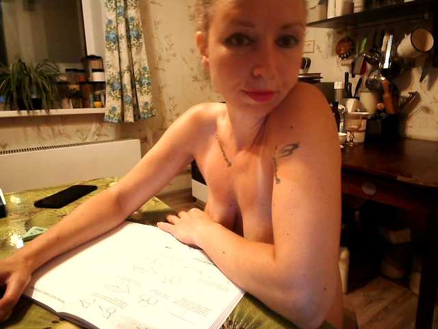 GLAMYR252 live cam on BongaCams