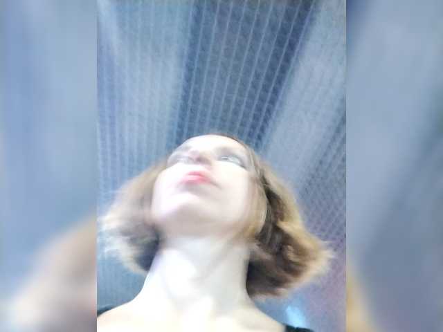 GLAMYR252 live cam on BongaCams