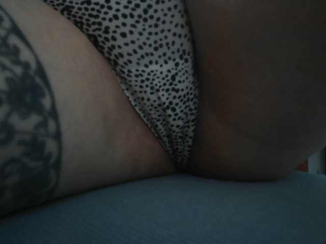 GLAMYR252 live cam on BongaCams