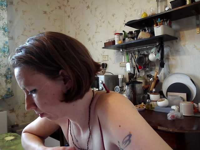 le modèle berry252 est en webcam porno dans un show sur le site bongacams, il possède les tags suivants: White/Caucasian,Brunette,Trimmed