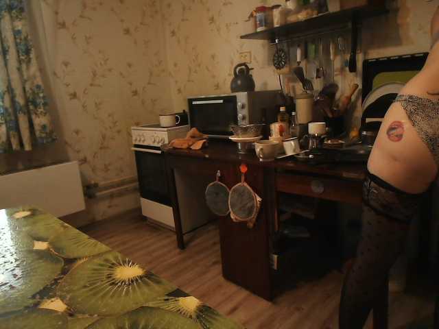 GLAMYR252 live cam on BongaCams