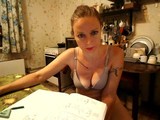 GLAMYR252 live cam on BongaCams