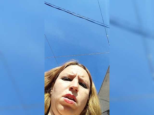 GLAMYR252, en directo ahora en BongaCams