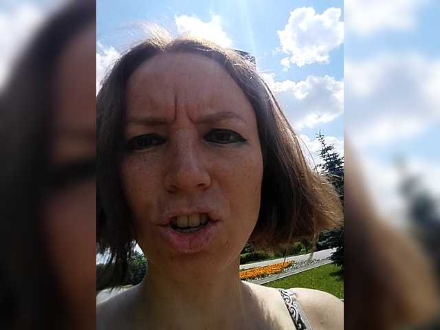 GLAMYR252 live cam on BongaCams