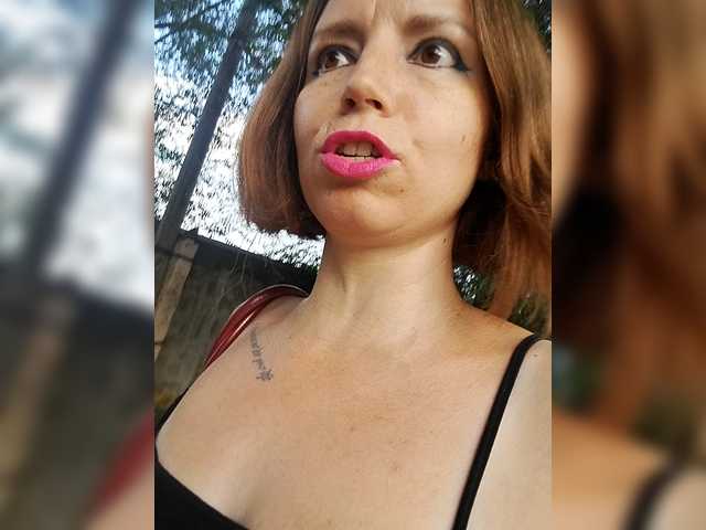 GLAMYR252 live webcam show