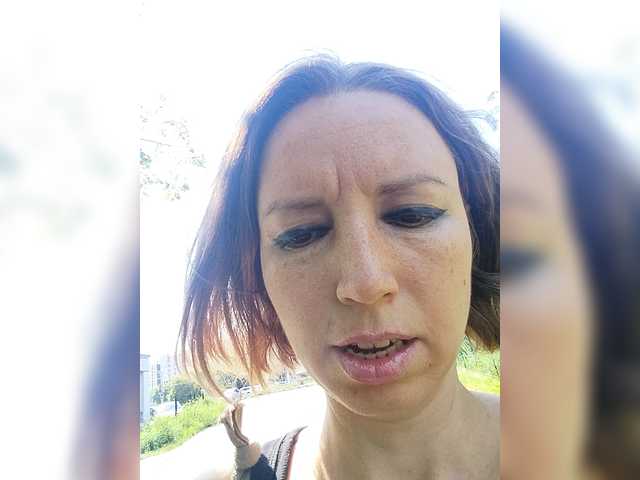 GLAMYR252 live cam on BongaCams