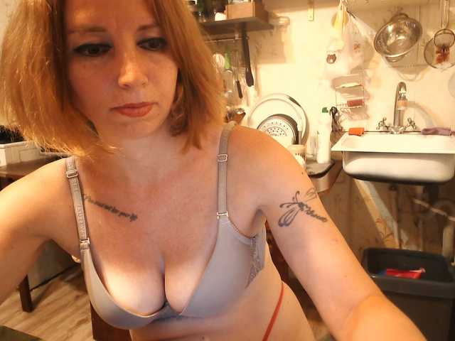 GLAMYR252 live cam on BongaCams