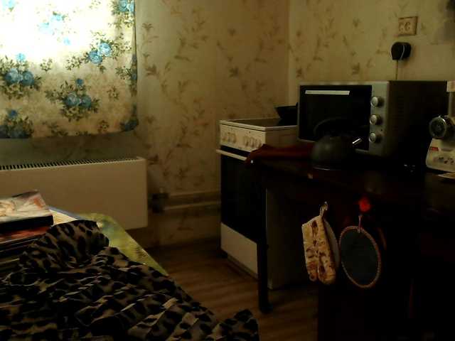 GLAMYR252 live cam on BongaCams